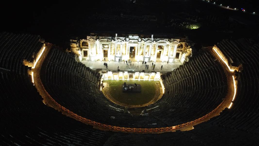 Denizli Hierapolis ören yerinde gece müzeciliğinin tanıtımı yapıldı