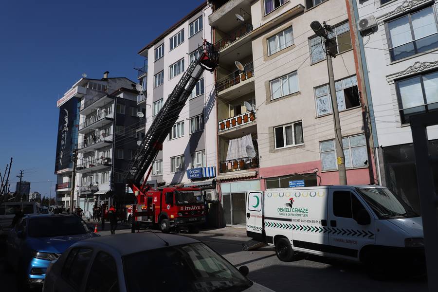 Denizli'de yalnız yaşayan kişi evinde ölü bulundu