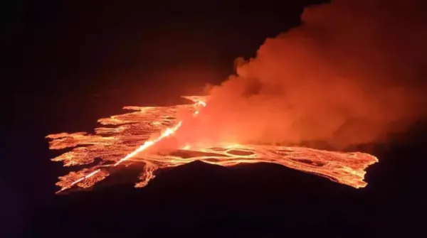 İzlanda'da OHAL ilan edildi