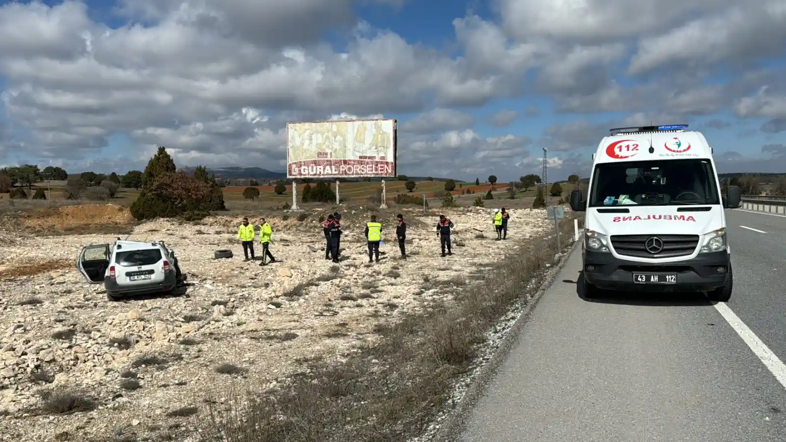 Kütahya'da devrilen otomobilin sürücüsü öldü