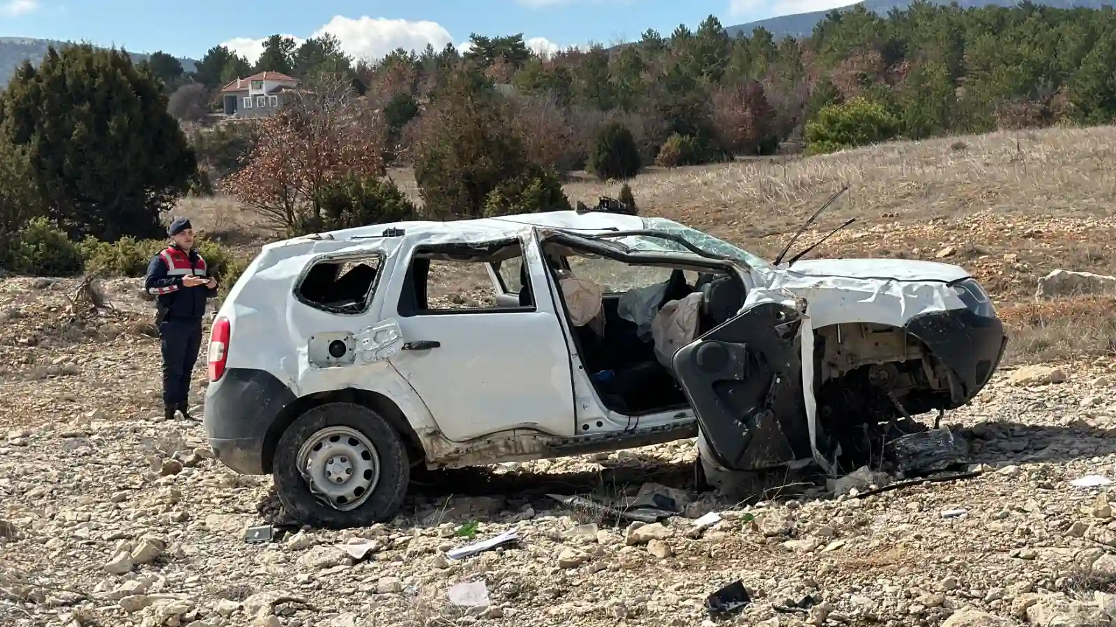 Kütahya'da devrilen otomobilin sürücüsü öldü