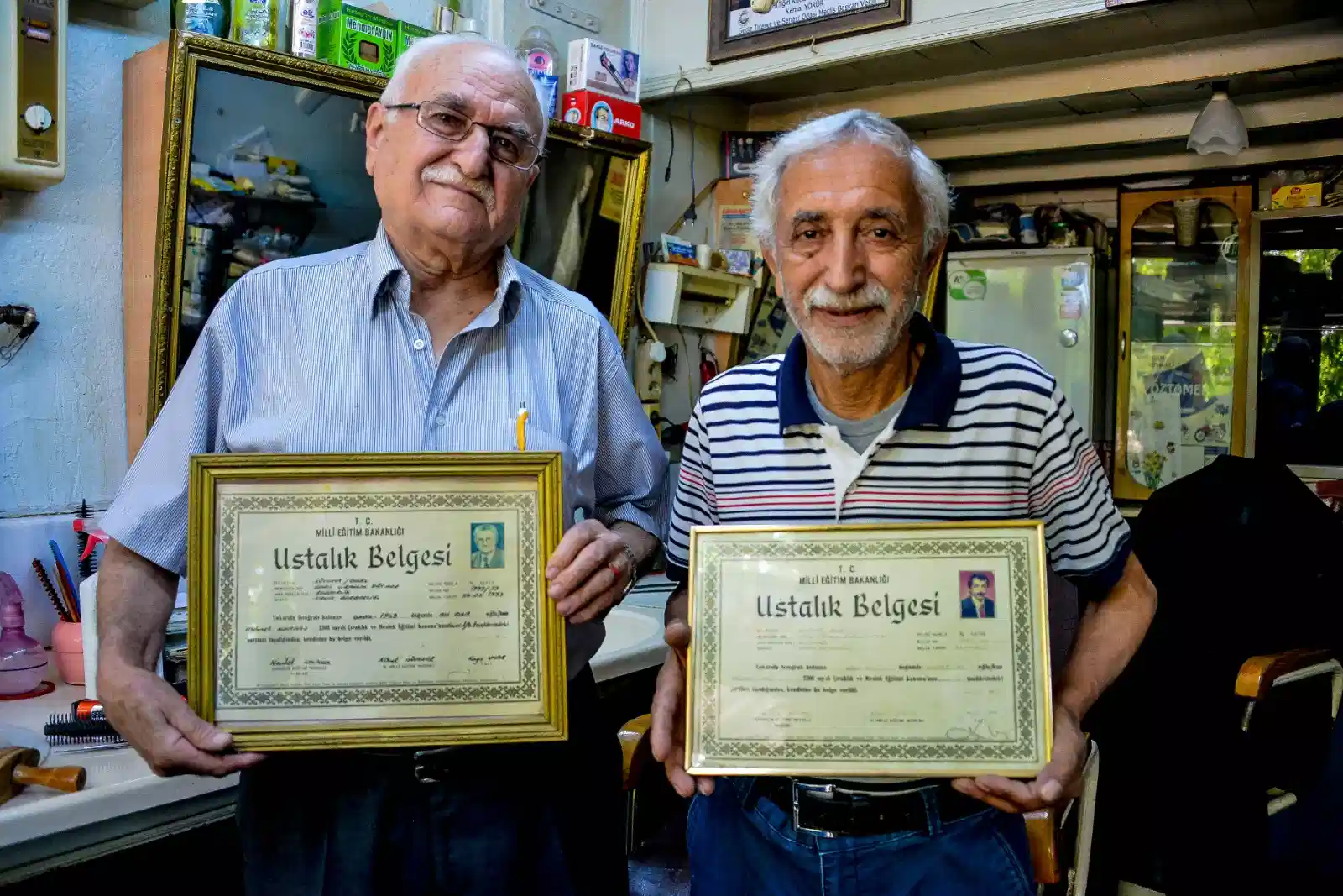 Kütahyada iki otomobil çarpıştı 3 ölü 2 yaralı