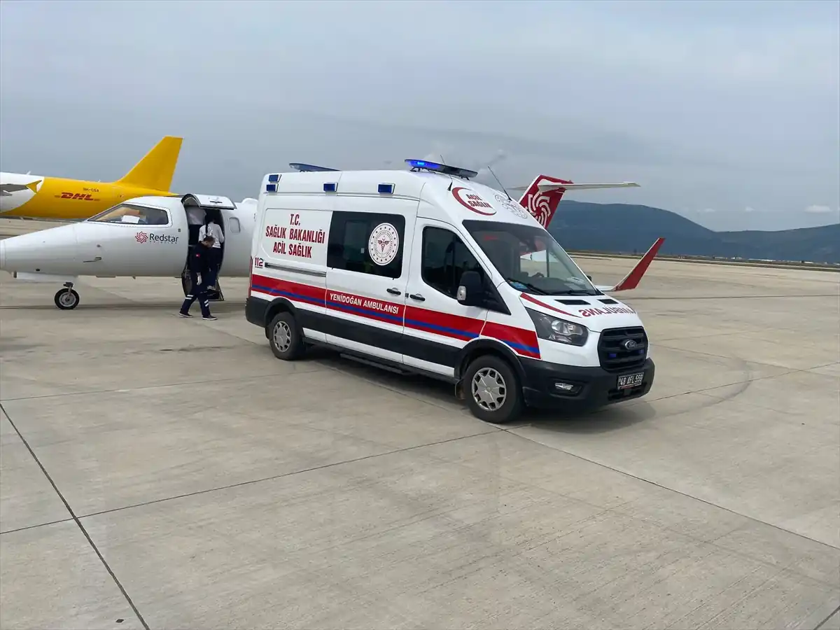 Muğla'da ambulans uçak 2 günlük bebek için havalandı