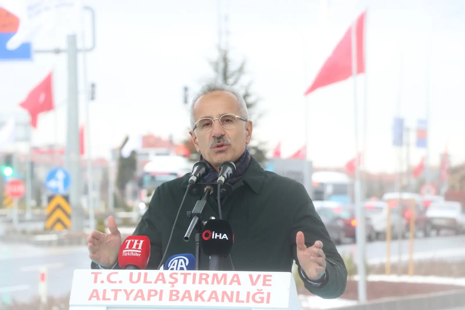 Kütahya'da akıllı kavşakların açılışını Ulaştırma Bakanı yaptı