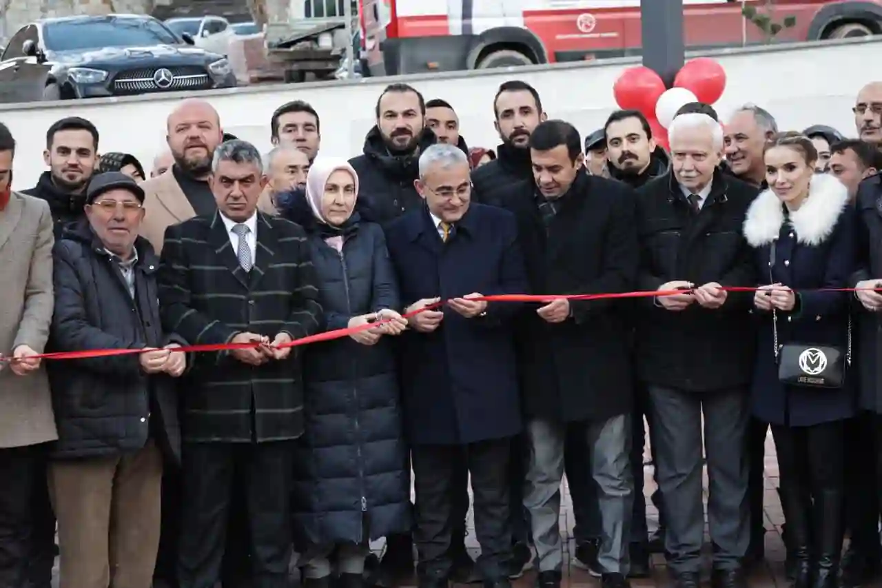 Kütahya’da Çamlıbahçe parkı hizmete girdi