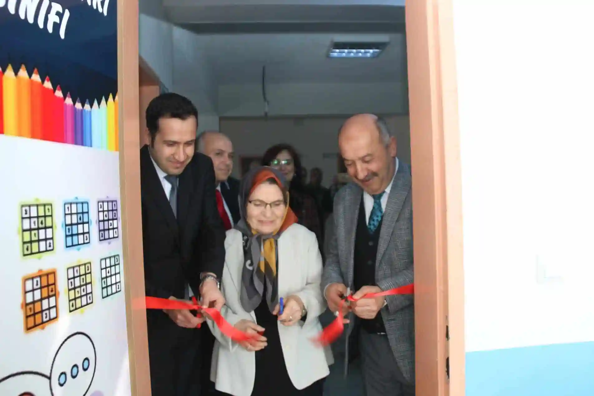 Kütahya’da emekli öğretmenden anlamlı bağış 