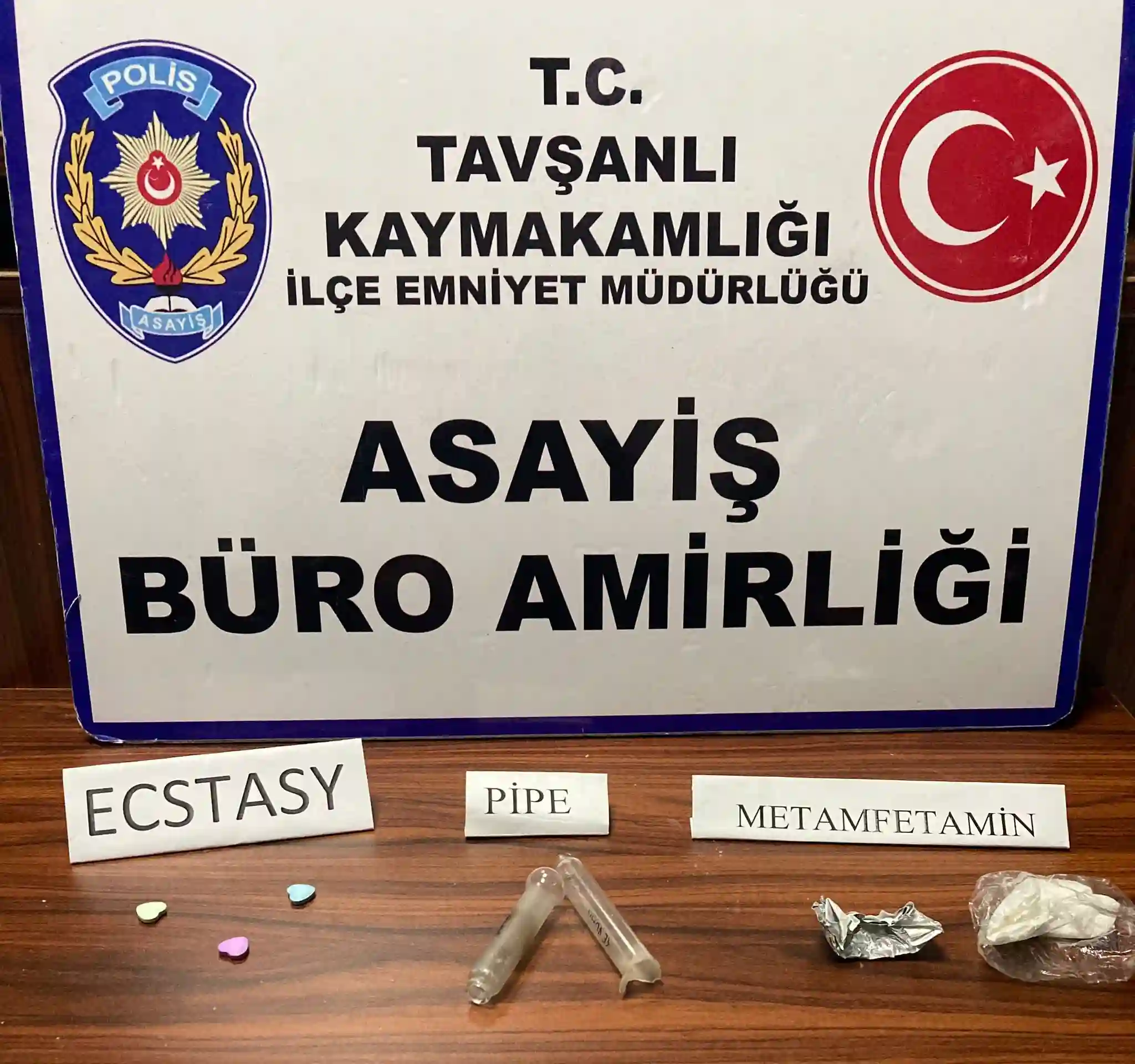 Kütahya'da uyuşturucu operasyonunda 8 şüpheli yakalandı