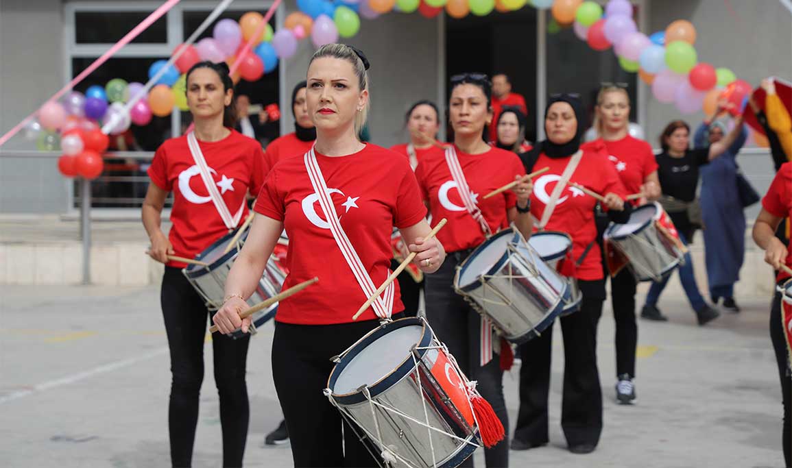 Velilerin oluşturduğu bando gösteri sundu