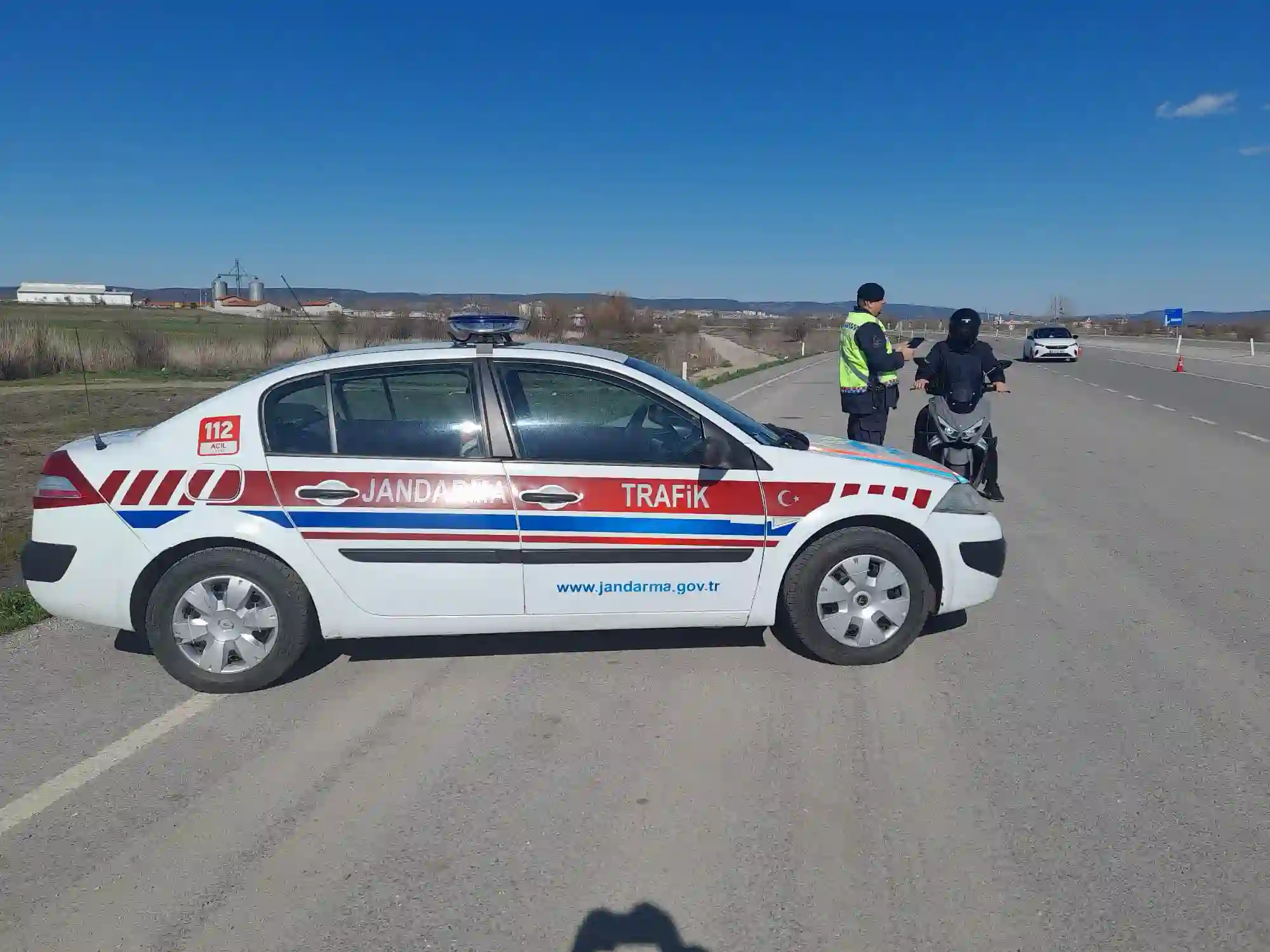 Kütahya’da jandarmadan motosiklet sürücülerine özel denetim 