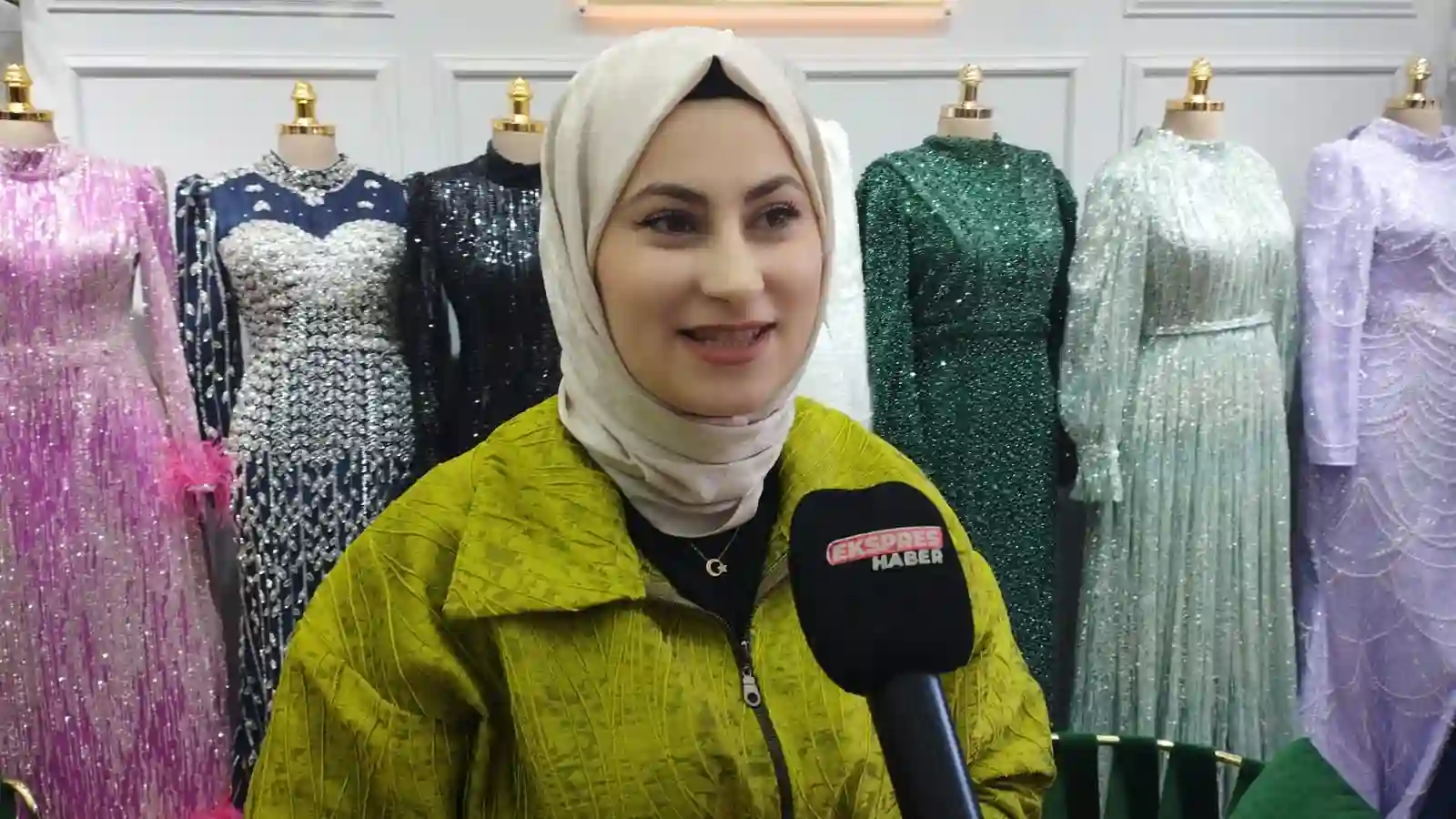 Kütahya’da yeni moda: Kiralık abiye 