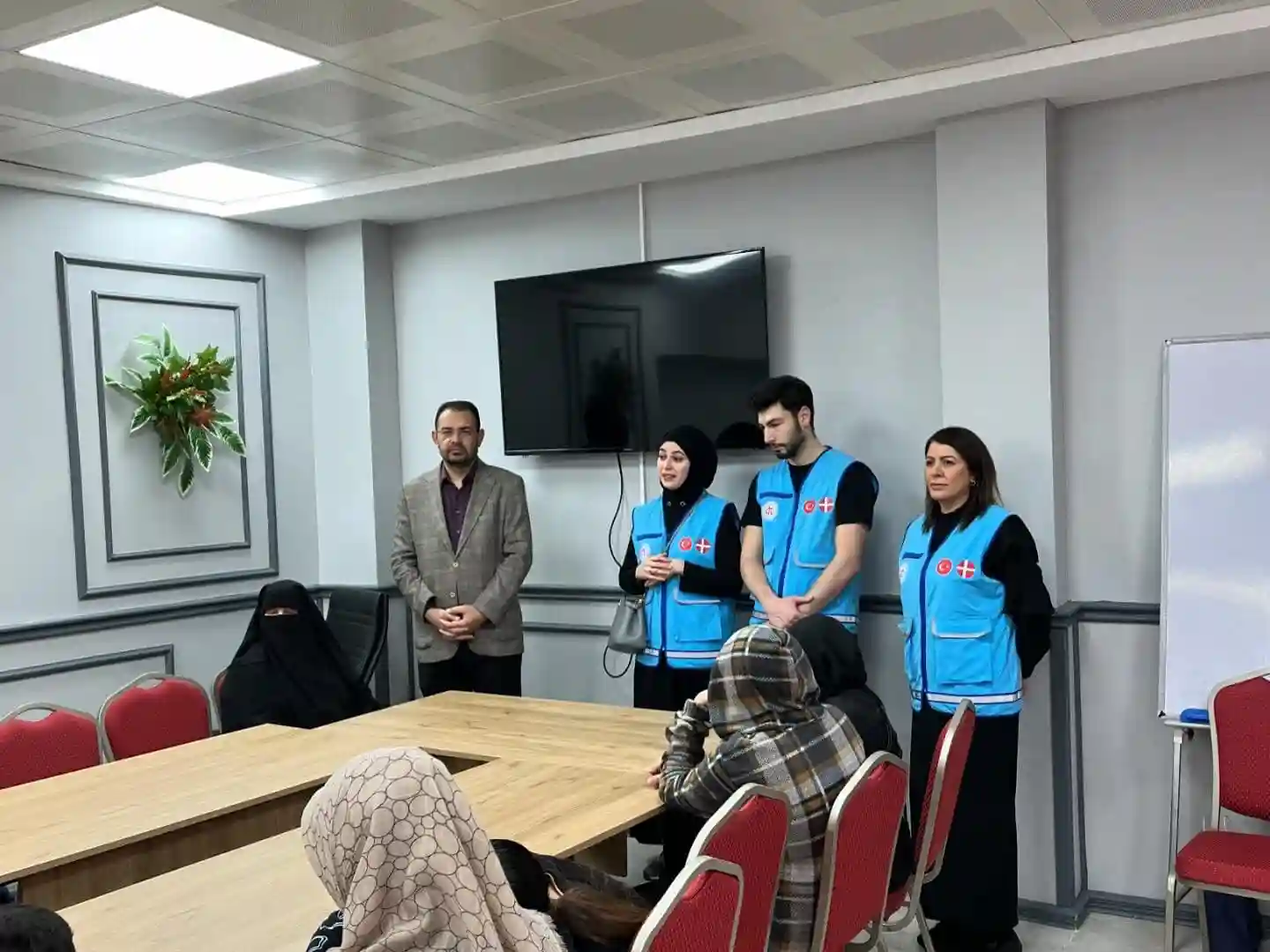 Kütahya’da ihtiyaç sahibi çocuklara bayram hediyesi 