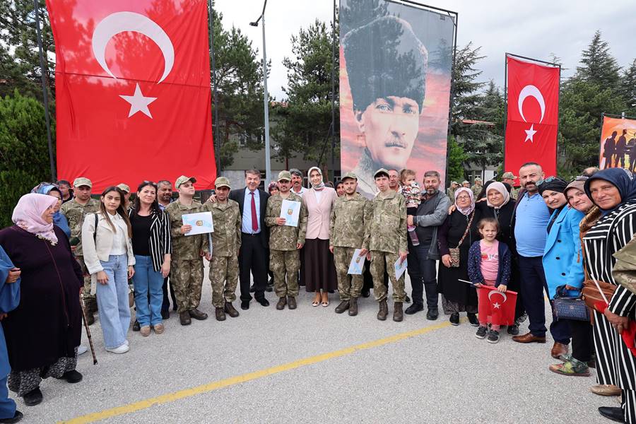 Afyonkarahisar'da engelliler için temsili askerlik töreni düzenlendi