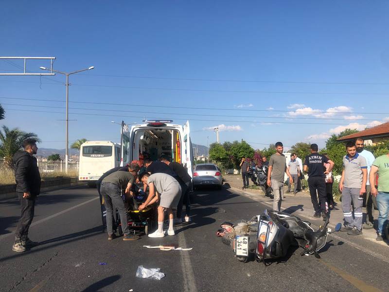 Aydın'da itfaiye aracı ile motosiklet çarpıştı 2 yaralı