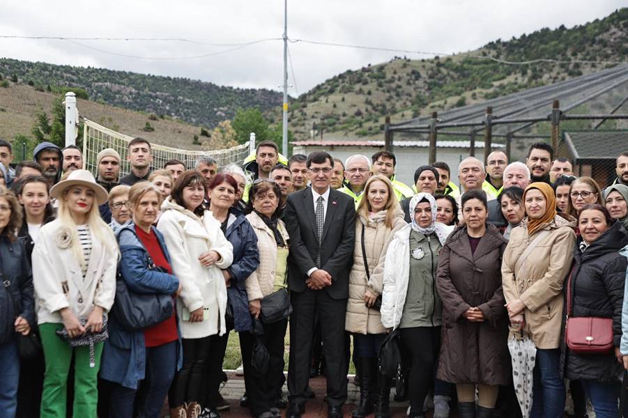 Başkan Kahveci Kütahya’da hayvanseverleri bakım evinde ağırladı