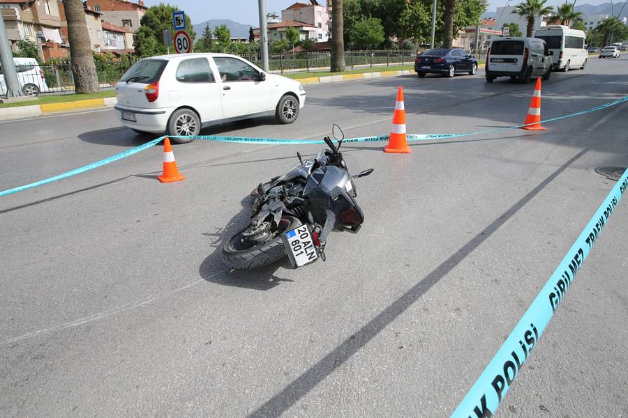 Denizli'de devrilen motosikletin sürücüsü yaşamını yitirdi