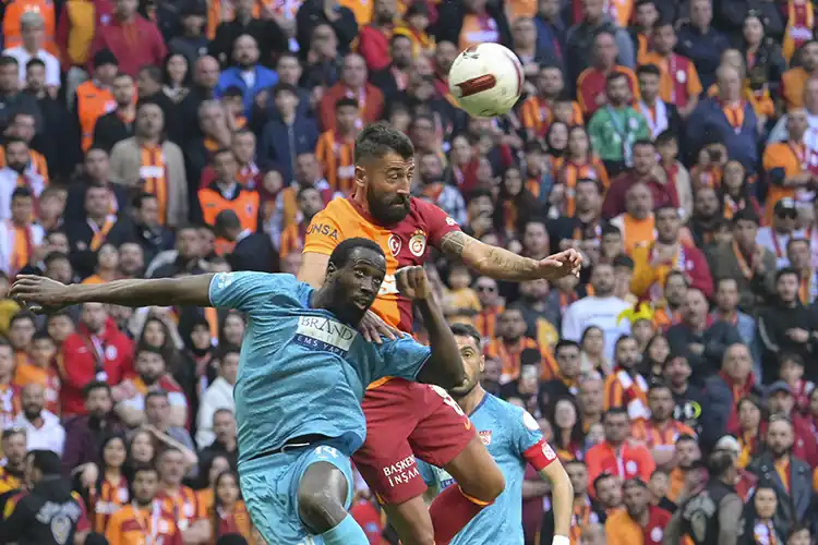 Galatasaray Sivasspor'u 6-1 ile geçti