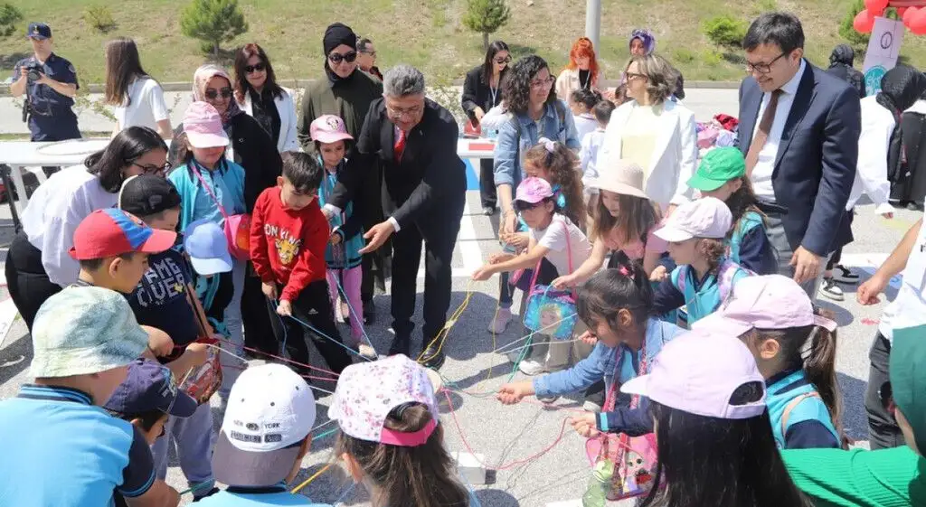 Kütahya Dumlupınar Üniversitesi’nde 1. Çocuk Şenliği düzenlendi