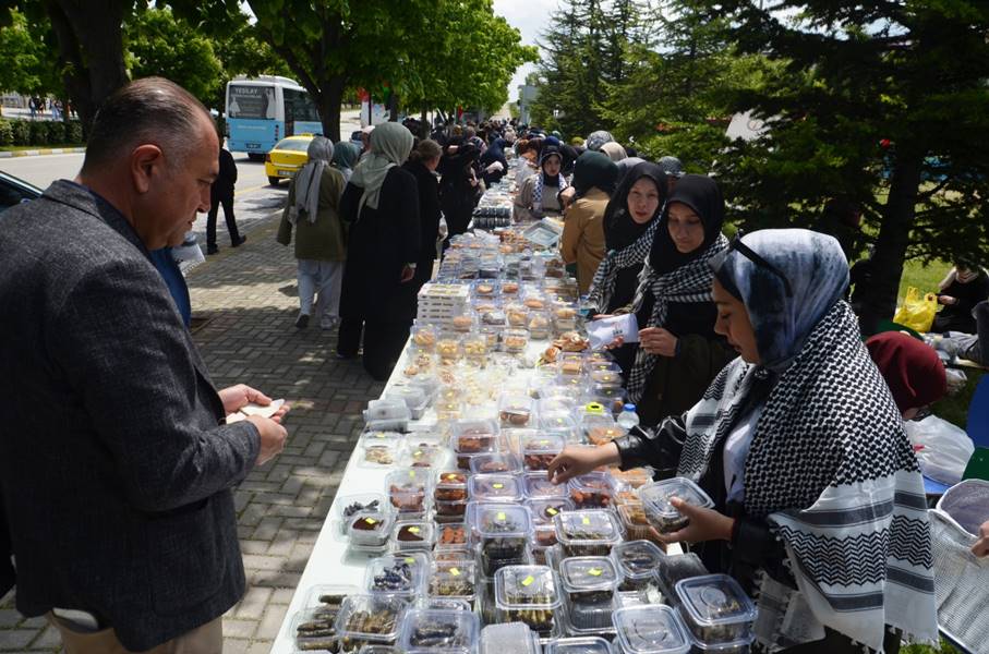 Kütahya Dumlupınar Üniversitesinde Filistin'e destek kermesi düzenlendi