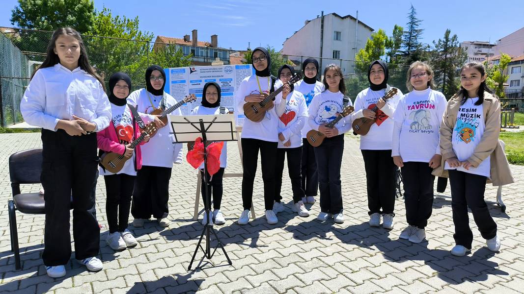 Kütahya da öğrencilerin bilimsel çalışmaları sergilendi