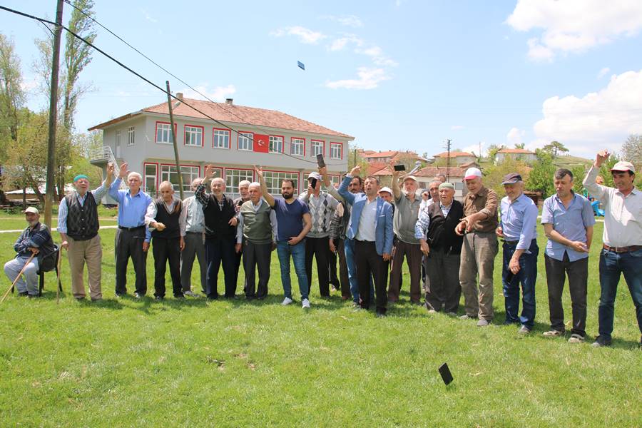 Kütahya daki bu köy sakinleri 20 yıllık soruna çözüm istiyor 