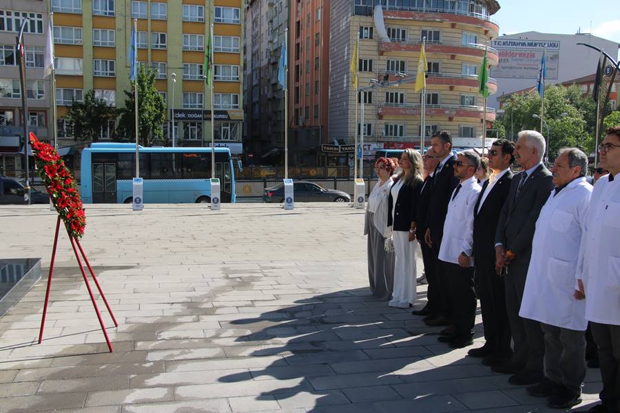 Kütahya’da Eczacılık Günü kutlandı 