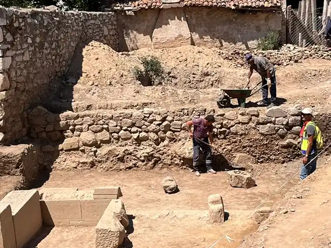 Muğla'da inşaat temelinde tarihi eserler bulundu