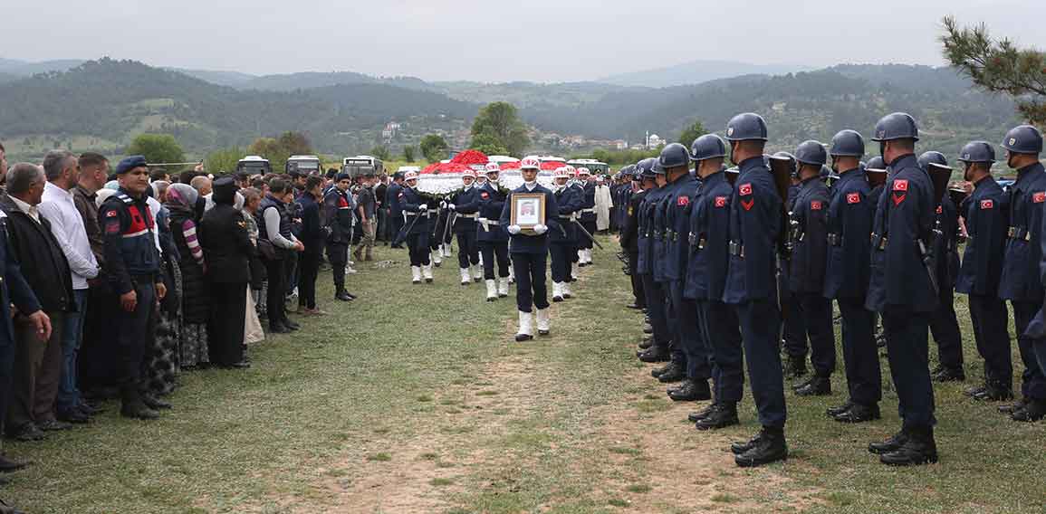 Şehit Sözleşmeli Er Rıdvan Gürsoy'un cenazesi Kütahya'da defnedildi