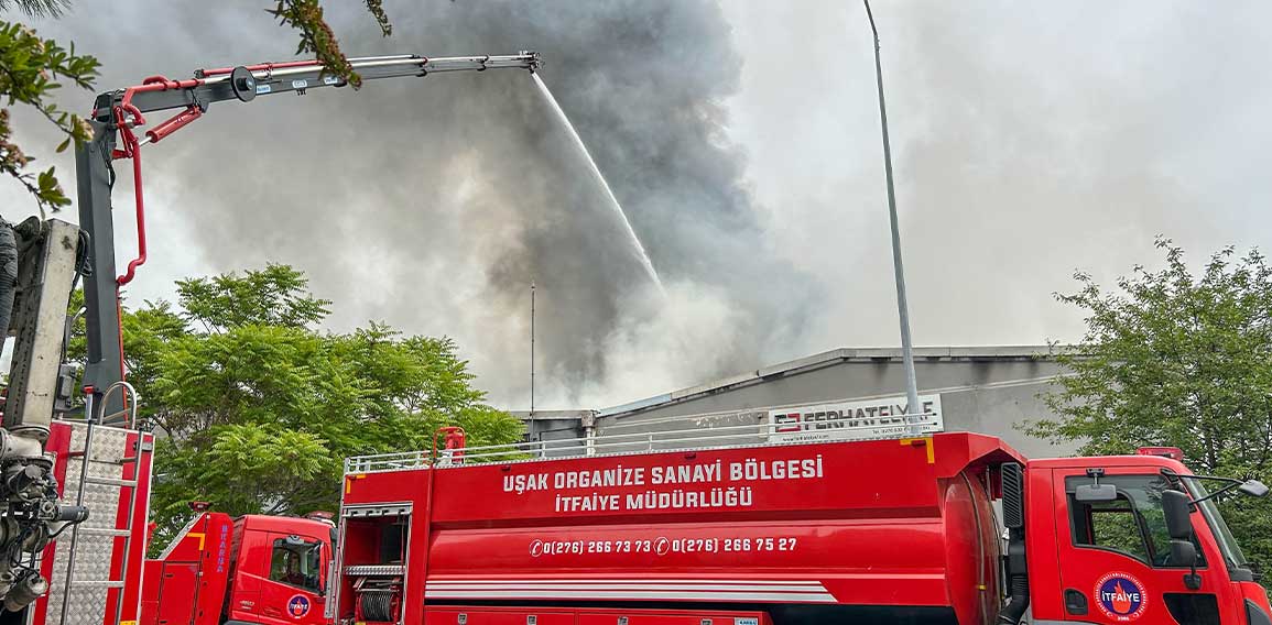 Tekstil fabrikasında çıkan yangın söndürüldü