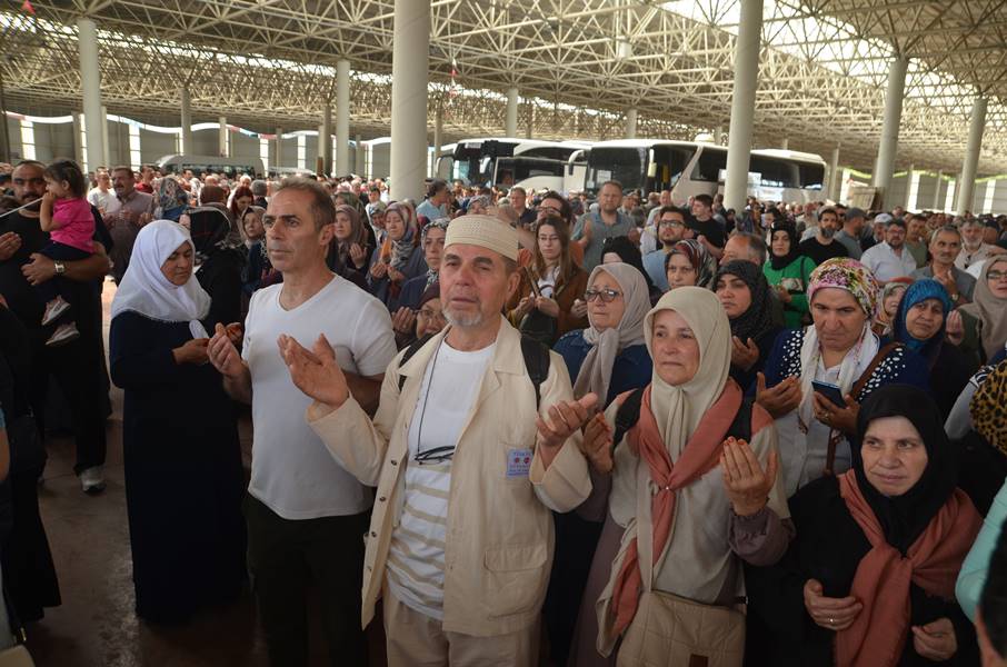 kütahya da hacı adayları uğurlandı