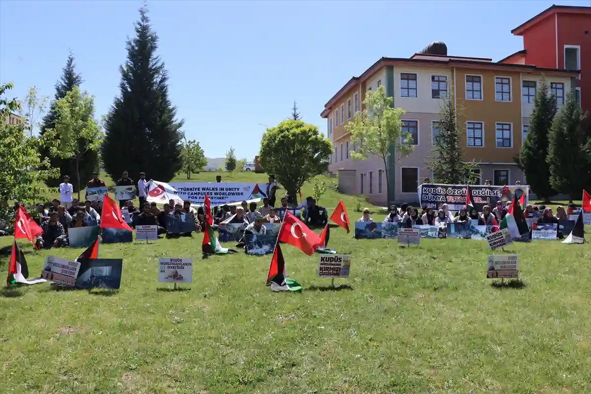 Kütahya DPÜ’de oturma eylemi 