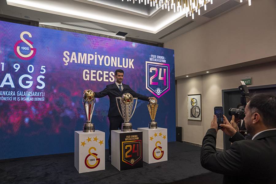 Galatasaray, 24. şampiyonluğunu Ankara'da kutladı