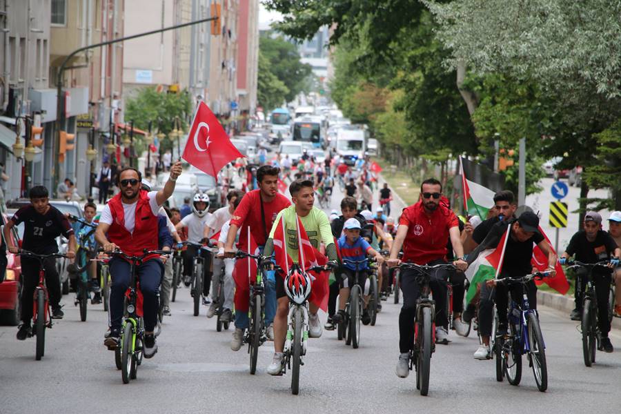 Kütahya’da zulme dikkat için pedal çevirdiler