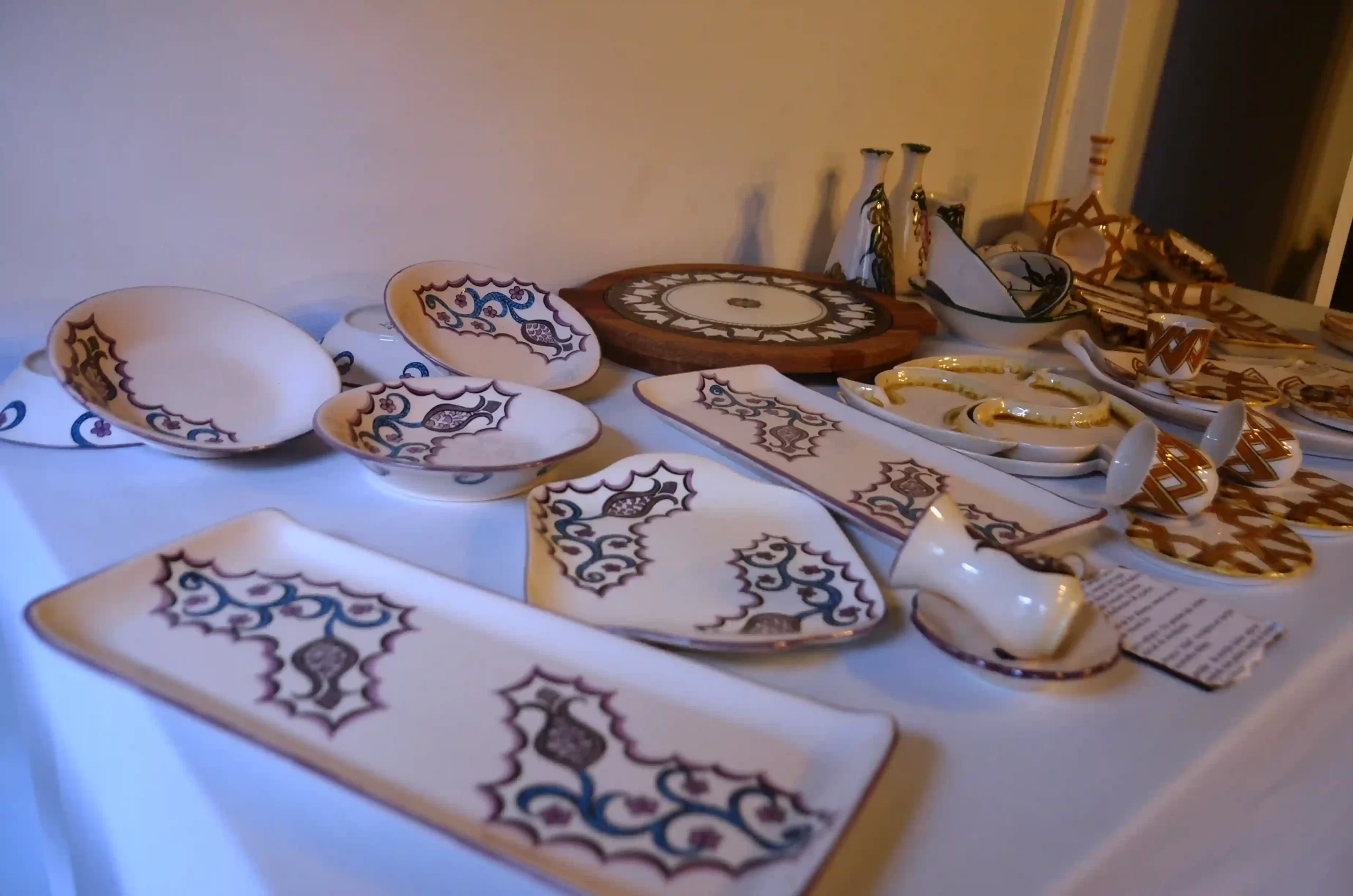 Kütahya'da seramik ürünler ve Hatay'ın yöresel lezzetleri tanıtıldı