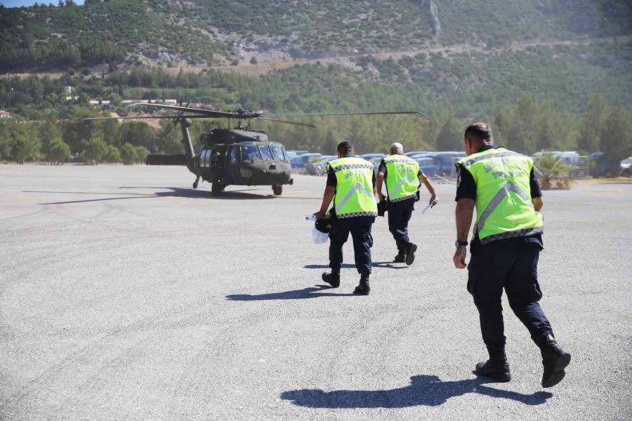 Muğla'da jandarmadan helikopter destekli trafik denetimi