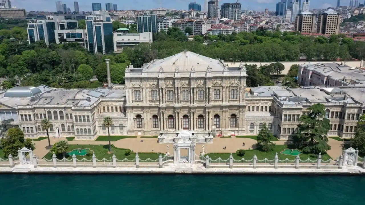 Milli saraylar müzeleri bayramda yoğun ilgi gördü