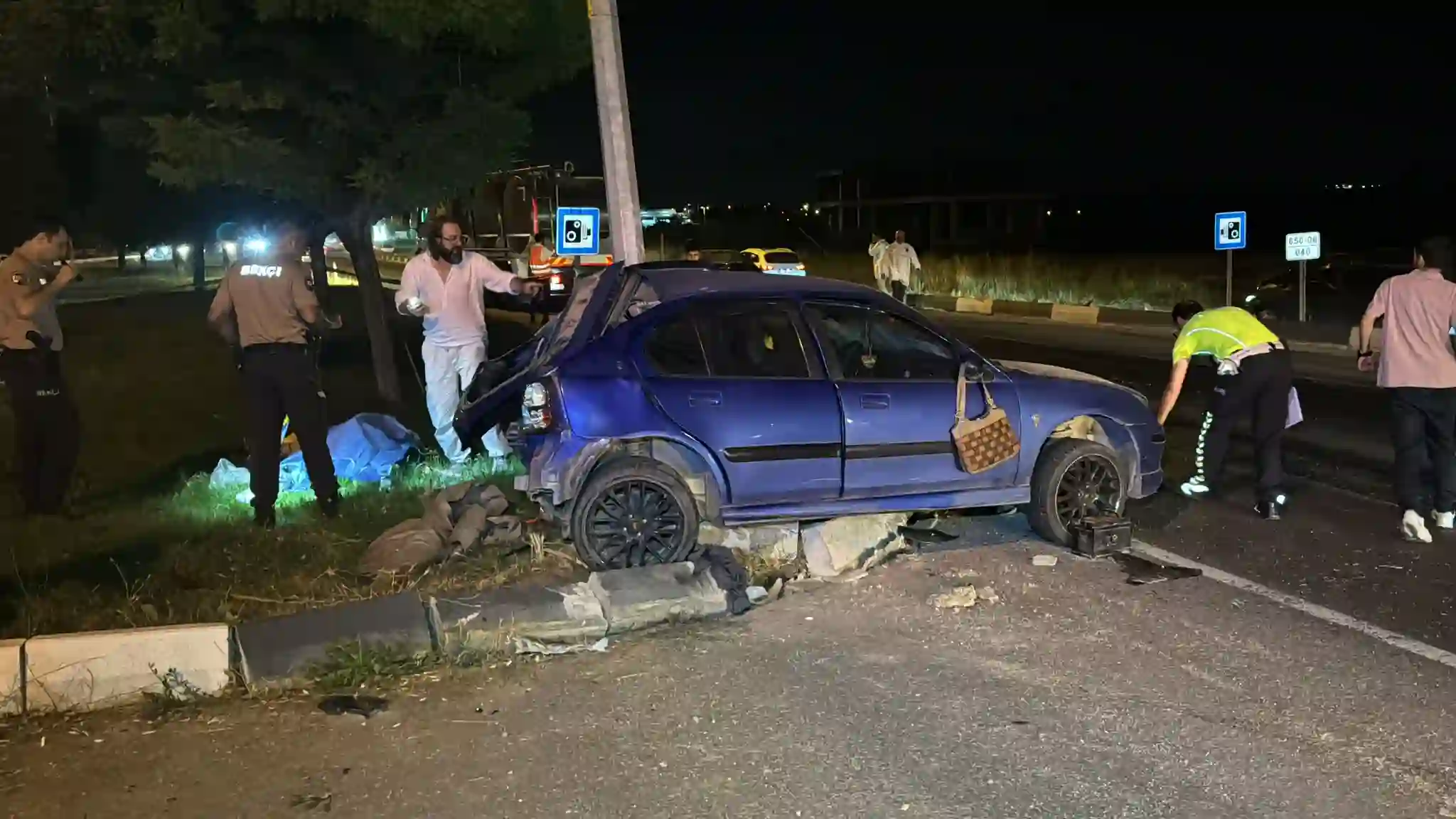 Kütahya'da trafik kazası, ölü ve yaralılar var