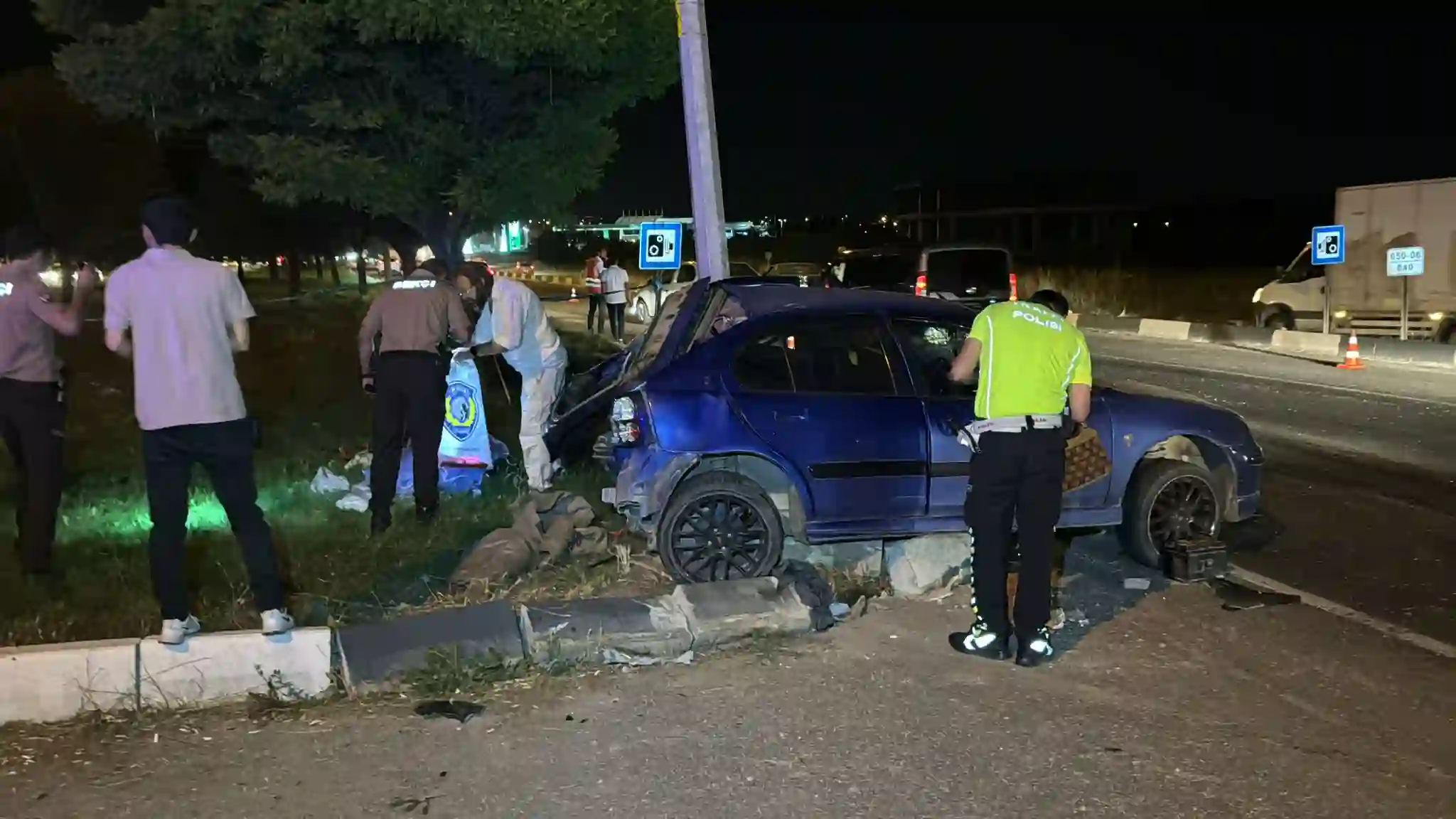 Kütahya'da trafik kazası, ölü ve yaralılar var