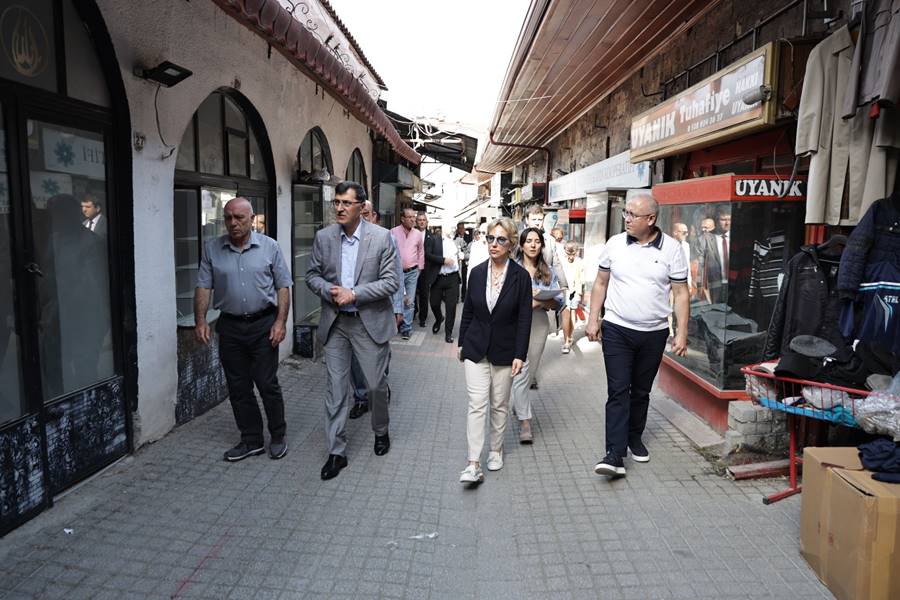 Bedesten ve Pirinç Hanı esnafı taleplerini iletti