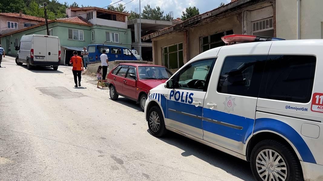 Kütahya'da bir kişi evinde ölü bulundu