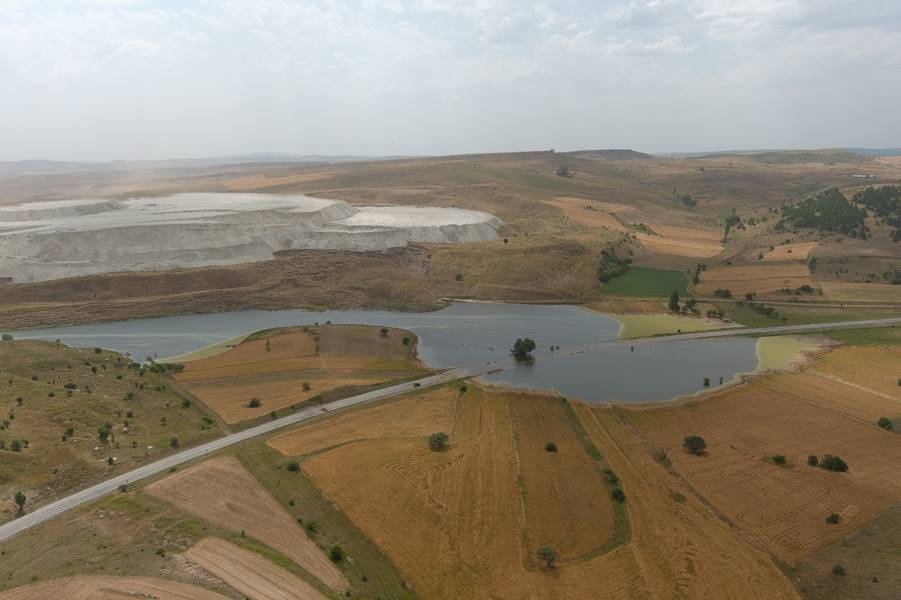 Kütahya’da taşan göl nedeniyle kapanan yol açılacak