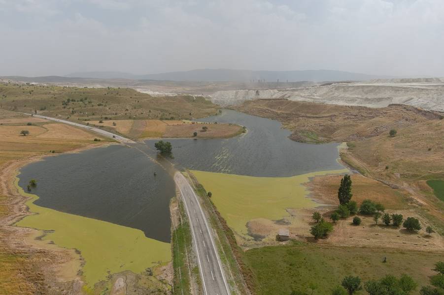 Kütahya’da taşan göl nedeniyle kapanan yol açılacak