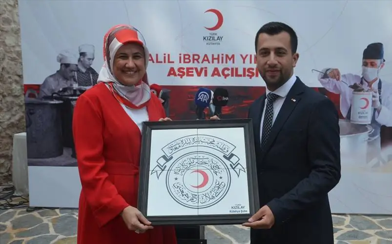 <iframe width=ç1296ç height=ç729ç src=çhttps://www.youtube.com/embed/8LRYKbyygdoç title=çKütahya’da Türk Kızılay Halil İbrahim Yılmaz aşevi açıldıç frameborder=ç0ç allow=çaccelerometer; autoplay; clipboard-write; encrypted-media; gyroscope; picture-in-picture; web-shareç referrerpolicy=çstrict-origin-when-cross-originç allowfullscreen></iframe>