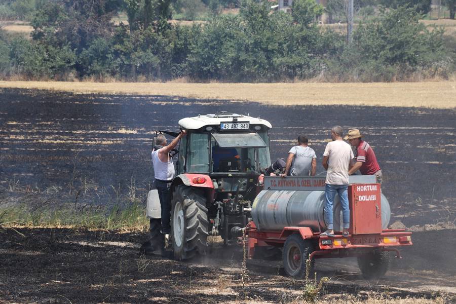 kütahya da demiryolu hattında büyük anız yangını