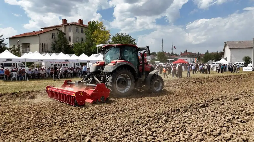 Baştaş Kütahya, Case IH traktörlerine çiftçilerden tam not 