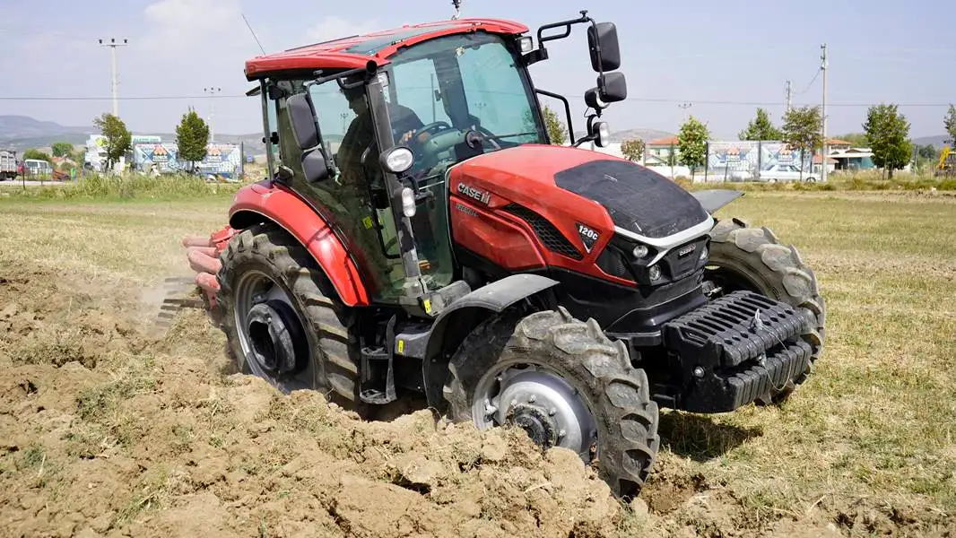 Baştaş Kütahya, Case IH traktörlerine çiftçilerden tam not 