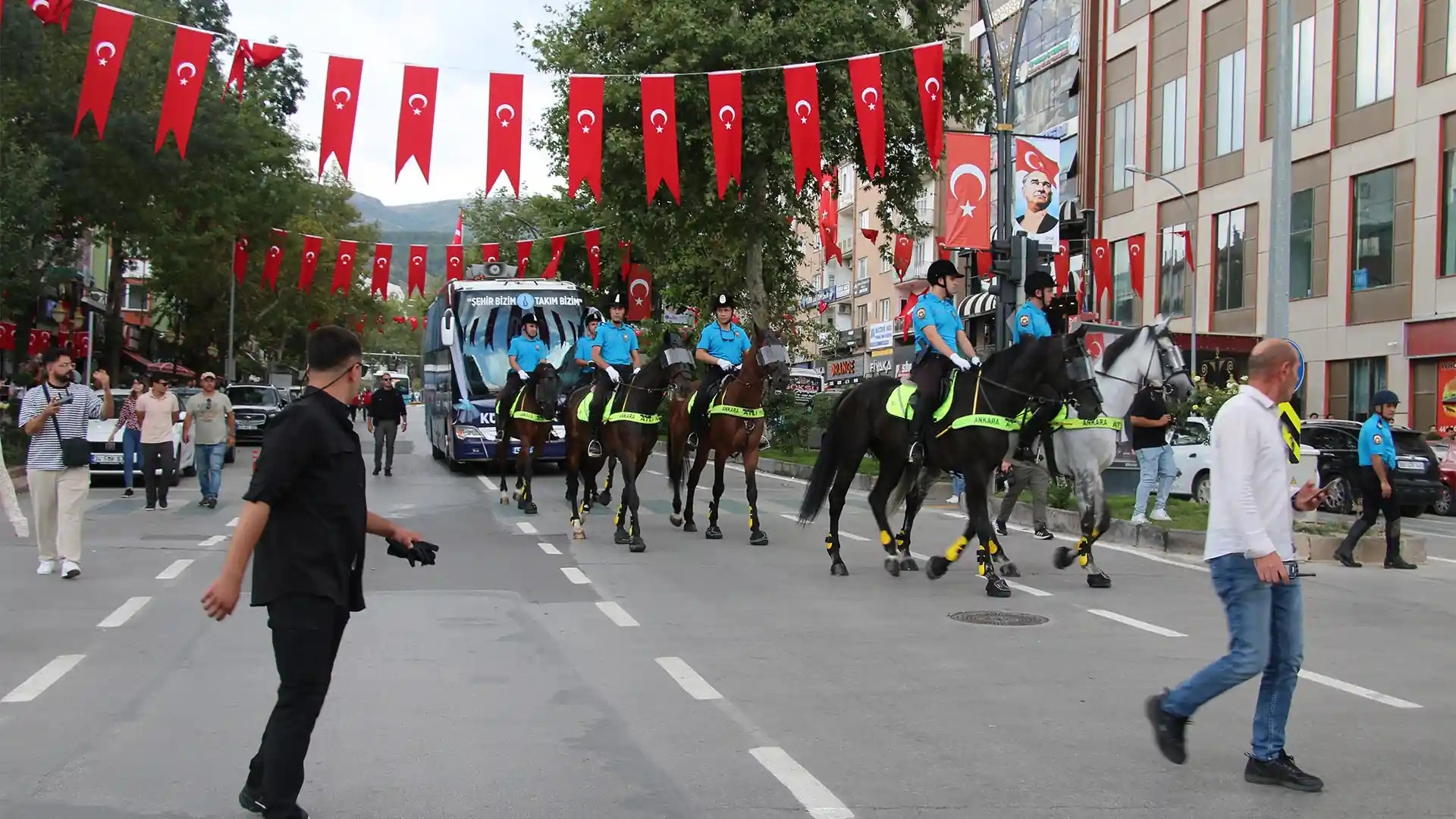 Belediye Kütahyaspor otobüsüne kavuştu 