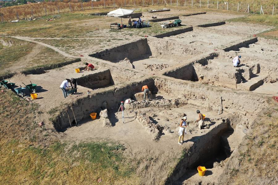 Kütahya'da 4 bin yıllık mühür ortaya çıkarıldı