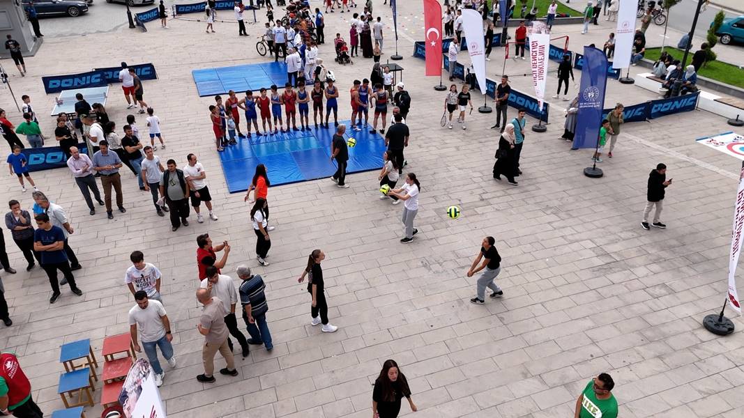 Kütahya’da Gençlik ve Spor Festivali coşkusu yaşandı 