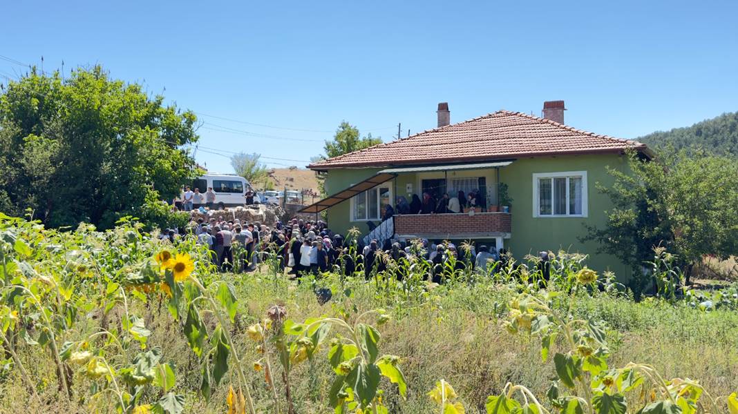 Kütahya'da kazada ölen kadın defnedildi