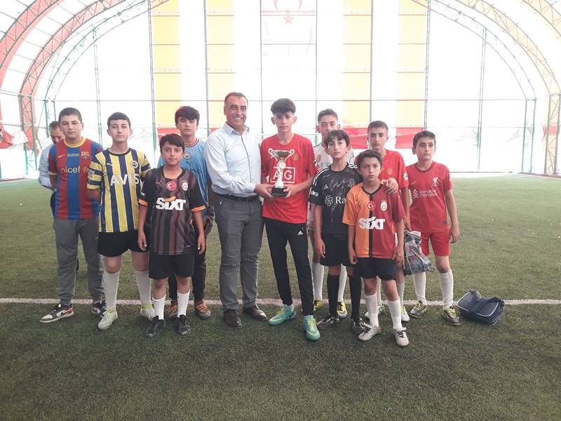 Kütahya’da yaz kur'an kursları arası futbol turnuvası ödül töreni